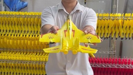 JuiceModel's tweet photo. Watch the smooth flight of our EVA RC toy plane.
Lightweight foam design brings stable performance.
Easy to operate even for new players.
Crash-proof and durable for outdoor fun.
#rctoyplane #evatoyplane #outdoorkidstoys #crashprooftoy https://t.co/Jda7B7MY02