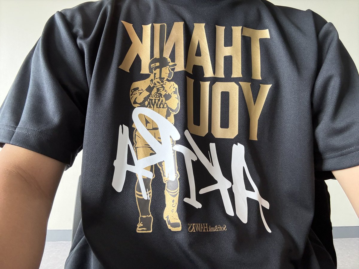 na_60_7's tweet photo. 大学この洋服で来た。別になんも恥ずかしくないし、むしろ胸張って大学向かった https://t.co/pfEwbuogcV