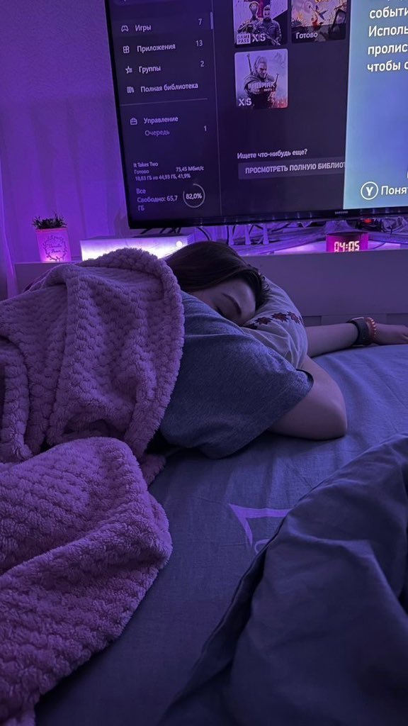 SHYSPIDERING's tweet photo. if you're wondering where Pete has been, he's been sleeping.
Patrol and his goon session before the first took a lot out of him, he will accept cuddles when he wakes up though. https://t.co/KhMlkwahYH