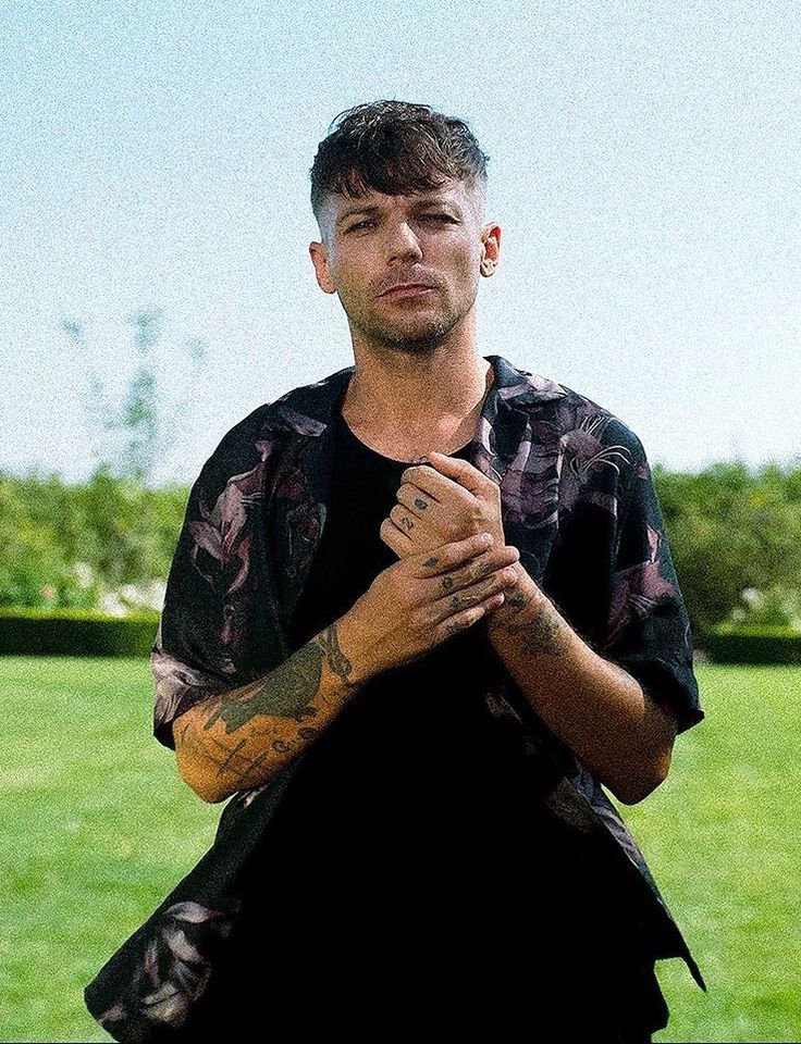 LouisWT91World's tweet photo. 🗨️🚨 | LOUIS TOMLINSON ABOUT LT4

“You know, like I think when you're... for me, it's I'm mostly a lyricist, so like, you know, words are relevant every day. So I can find my... you know, maybe not every day at the moment, but every other day, there'll always be... there'll be little phrases or some things that kind of enter my mind that I think, 'I'll put that in my notes, and I'll come back to that later.'  

This is always a nice time before you really start thinking specifically about what it is you're about to do. I also don't know when the record's going to be—I haven't really got to anything like that, but I've just started the thoughts of maybe what it might sound like, what it might feel like, what I liked on the previous record, what I might want to do better, etc.  

I've only really got to that—only just got to that stage. Um, but I also... that was something I took from this last record, is really enjoying the time of crafting it and not just starting the... um, not feeling the time pressure from—from day dot.  
Um, so... I don't know. I don't know exactly when or what. I'm—I just know that I'm really excited. I think this is going to... I don't know if I've ever made a record in this kind of head space. I feel—it feels very freeing, to how I've been in the past.”

via Rolling Stone Uncut