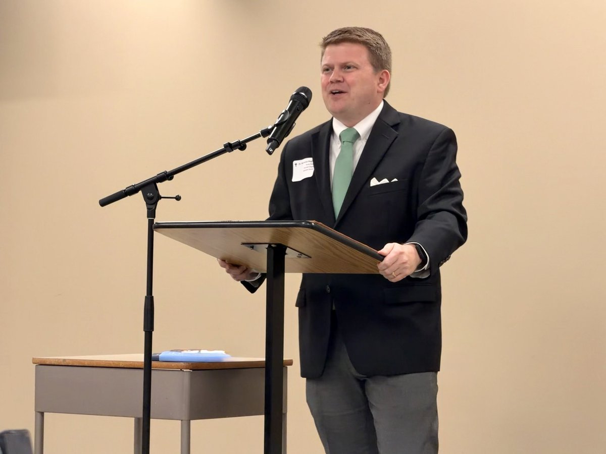 RevNickHughes's tweet photo. What a joy to speak to the Gideons tonight in Hoover, Alabama! They hold a special place in my heart. In fifth grade, a Gideon handed me a little New Testament. I read it, and through it, I came to faith in Jesus Christ.

#Gideons #Bible #Scripture https://t.co/dYlxZUUS8s
