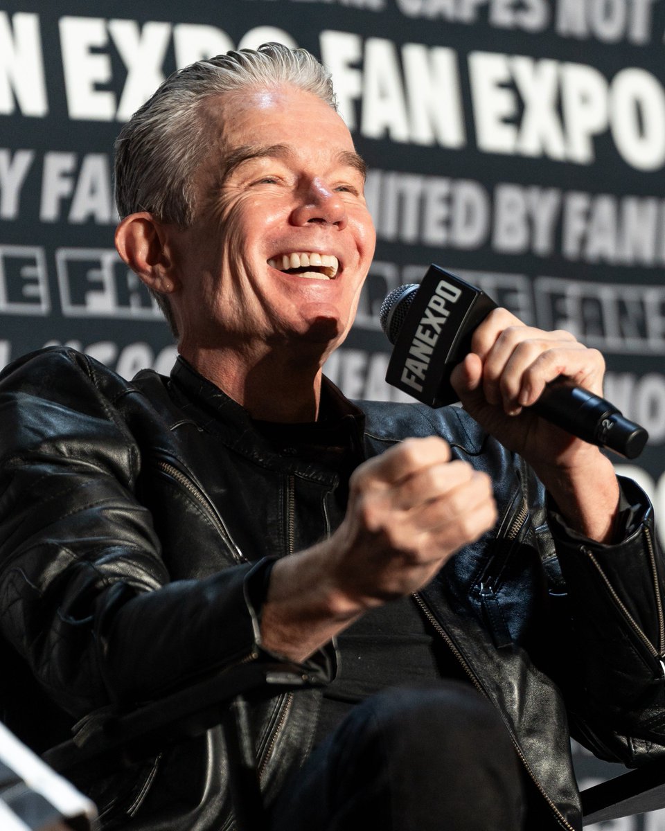 jamie_marsters's tweet photo. Pic of the Day: It's World Smile Day! Let's celebrate with the best in the biz! (With the 'biz' being smiles!)
James 'all smiles' Marsters at FAN EXPO Philadelphia back in May
@JamesMarstersOf #JamesMarsters @FANEXPOPhilly #FANEXPOPhilly #HopeThisBringsASmileToYouAll https://t.co/PEv11HJBbB