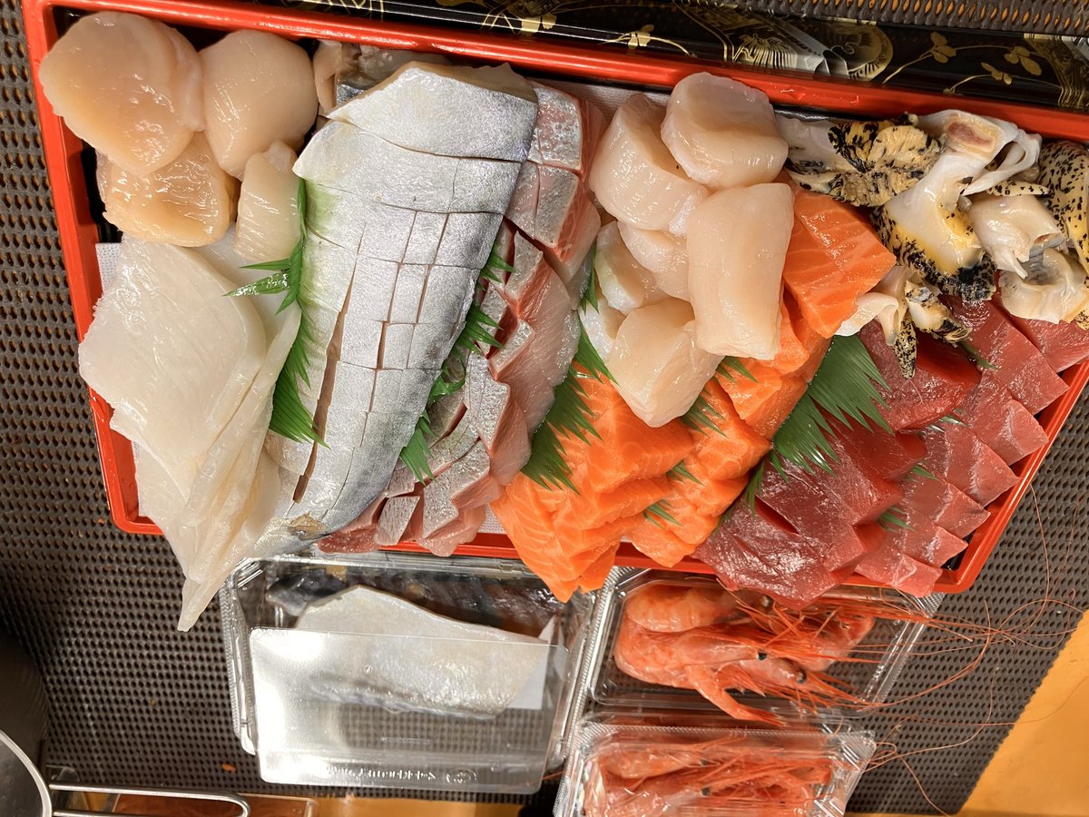 Osashimi0705's tweet photo. 特注盛（ヒラマサ・真イカ・南蛮海老・生帆立）
冠・婚・葬・祭　御誕生日　会合等々
来客様用　記念日等々　家族の集い
御予約承り致します
貴方だけの世界に一つだけの特注盛是非
（予約時素材お申し付け下さい）
インスタ・LINE・スレッズ・X・御来店・電話にて
御予約承り致します
生食牡蠣2k2000 https://t.co/AChTWX59j3