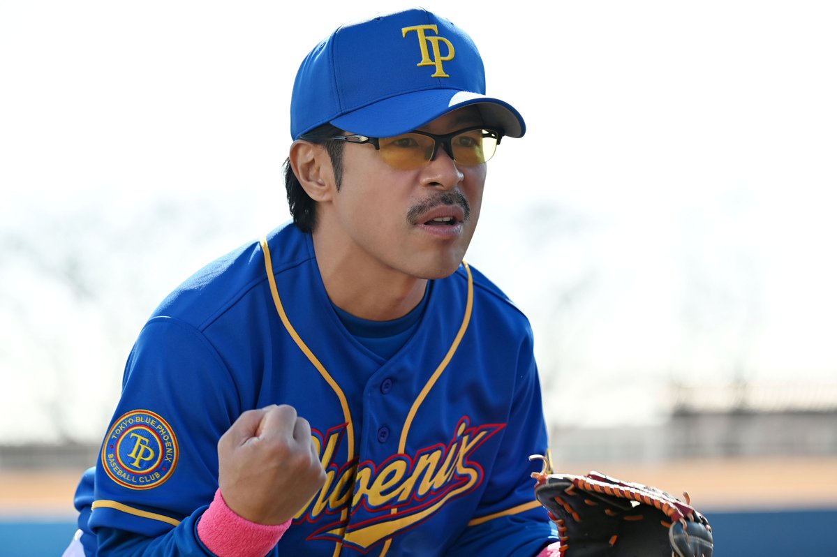 4out_movie's tweet photo. ⒸⒽⒶⓇⒶⒸⓉⒺⓇ
泉邦衛（#松本利夫）

聴覚障害のある「東京ブルーフェニックス」の三塁手
矢上に野球チームの監督になってほしいとお願いした張本人
チームの初期メンバー5人の内の一人

『4アウト ─もう一度、プレイボール─』
11月6日(金)公開 #映画4アウト
https://t.co/E55uJ6FNgt https://t.co/OWVlAMvCc0