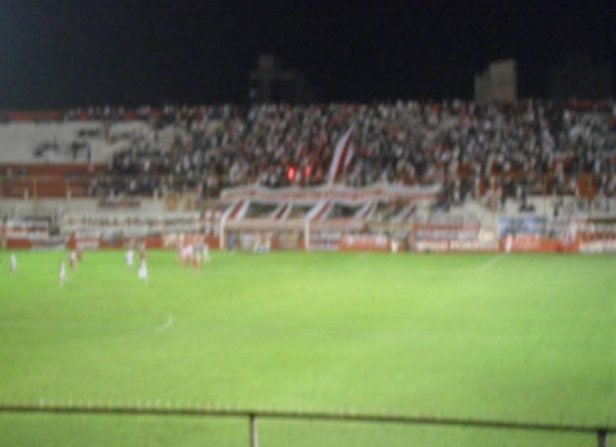 otrotricolor's tweet photo. @memes_moron @lucasxkent @macieljuliaan La primera foto es de 2011/12 
La segunda de 2026 dónde estaban PRIMEROS
y la tercera de 2026 donde están 2dos.
Morón copa a veces, pero mas que nada por la localidad o por la cantidad de doblecasacas, por algo lo puse en gran hinchada https://t.co/5g6cZD8N2x