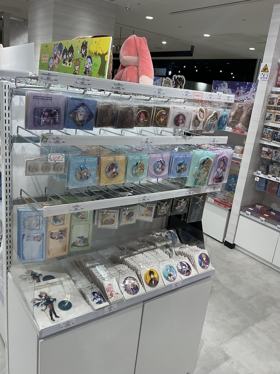 fantasyShinjuku's tweet photo. 《10月2日》
#fantasyvillage 新宿店 #ファンビレ新宿
⏳営業時間 11:00 - 20:00

#崩壊スターレイル 
昨日より展示開始の『景元 / 刃 / 丹恒 / サンデー』のちびキャラパネル❣️
ぜひお持ちのグッズとお写真をお撮りください💫📷✨

その他
『原神』や『ブルーアーカイブ』
などの商品も多数ご用意⚔️💠

新宿店へのご来店お待ちしております.ᐟ.ᐟ₍^ >ヮ<^₎♪
