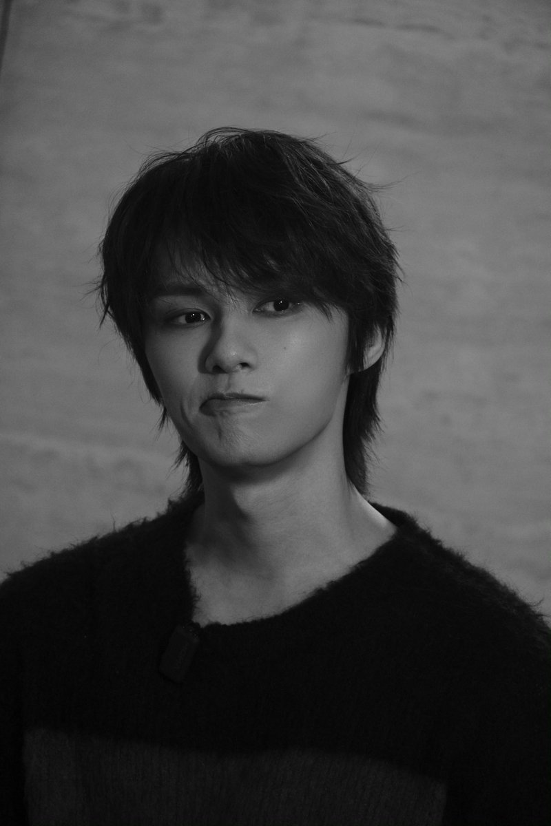 moontomeetyou's tweet photo. JUN weibo update 🖤

“see you a little earlier 😗✊🤔” https://t.co/SCFPNslWIm