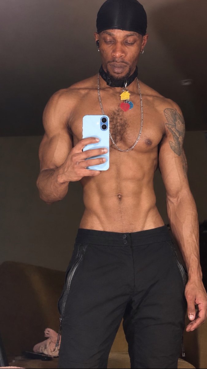 SinLoku's tweet photo. 6ft 144.3lbs anime skinny brolic. https://t.co/OMGpu0o6k4