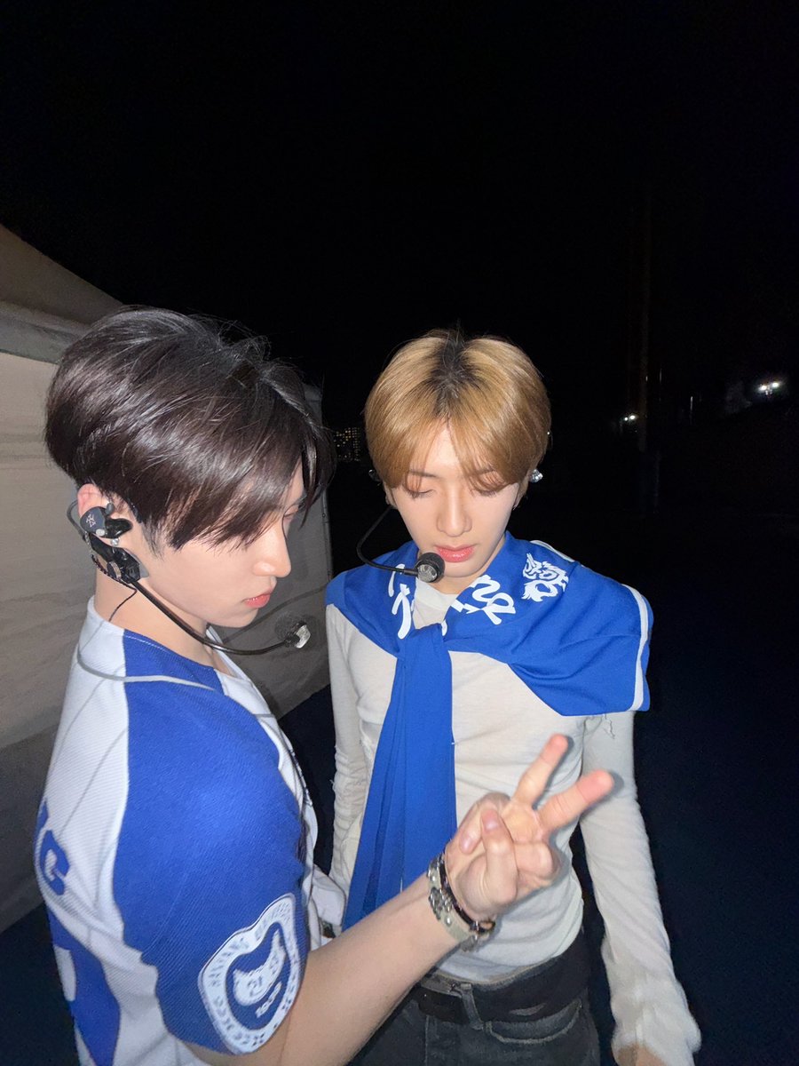 pgmi30's tweet photo. ルノちゃん俺にもピースのやり方教えて❣️❣️ https://t.co/3QbK0eQn6C