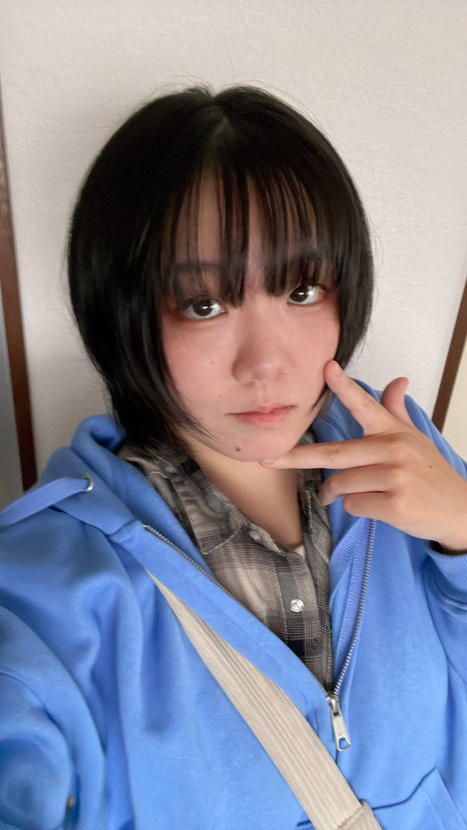 ivsan5252's tweet photo. おはようさまっ！☁️
今日もバイトッ！
終わったら小岩で朝までバー出勤！
@PD_Double_Lon 
10月もイベント満載なのでぜひぜひ遊び来てください！

いってきます！👋
 #ダブロン
 #小岩パチバー https://t.co/qB4VClJXIz