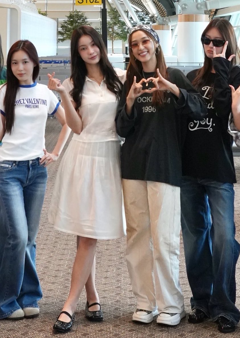 nookker_ss's tweet photo. น้องฟีมแต่งตัวหล่อมากชั้นเดรสสสส เมะทรงเจ๊กับเคะคาราบาวมาก 55555555555555 https://t.co/6DXtacmBII