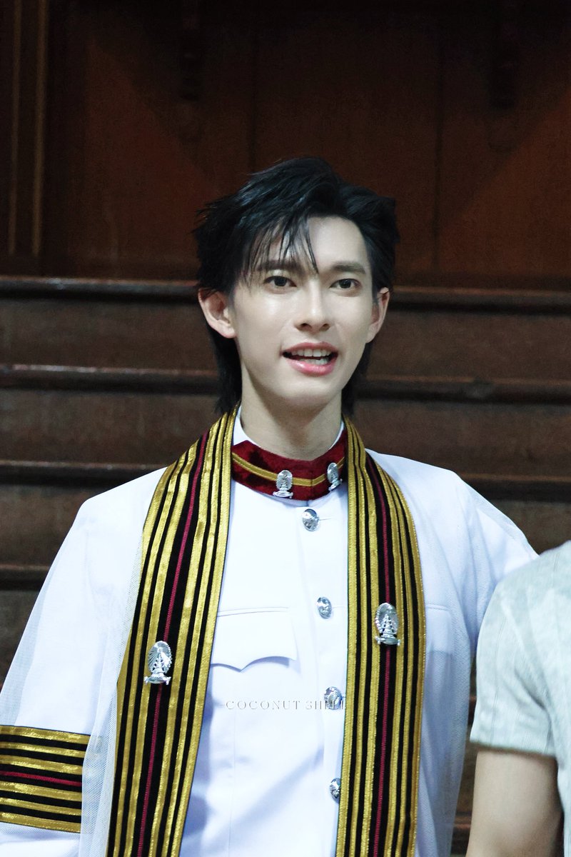 shellofcoco's tweet photo. #PoohGraduationDay 
#ppoohkt @ppoohkt

🎓 https://t.co/z9q2Ta3flM