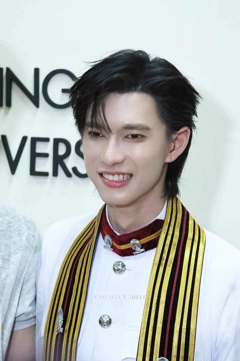 shellofcoco's tweet photo. #PoohGraduationDay 
#ppoohkt @ppoohkt

🎓 https://t.co/z9q2Ta3flM