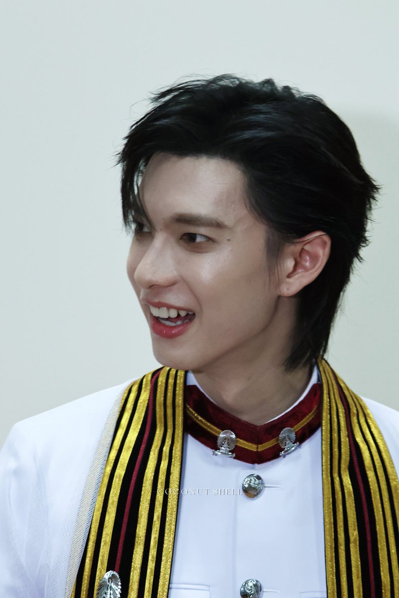 shellofcoco's tweet photo. #PoohGraduationDay 
#ppoohkt @ppoohkt

🎓 https://t.co/z9q2Ta3flM