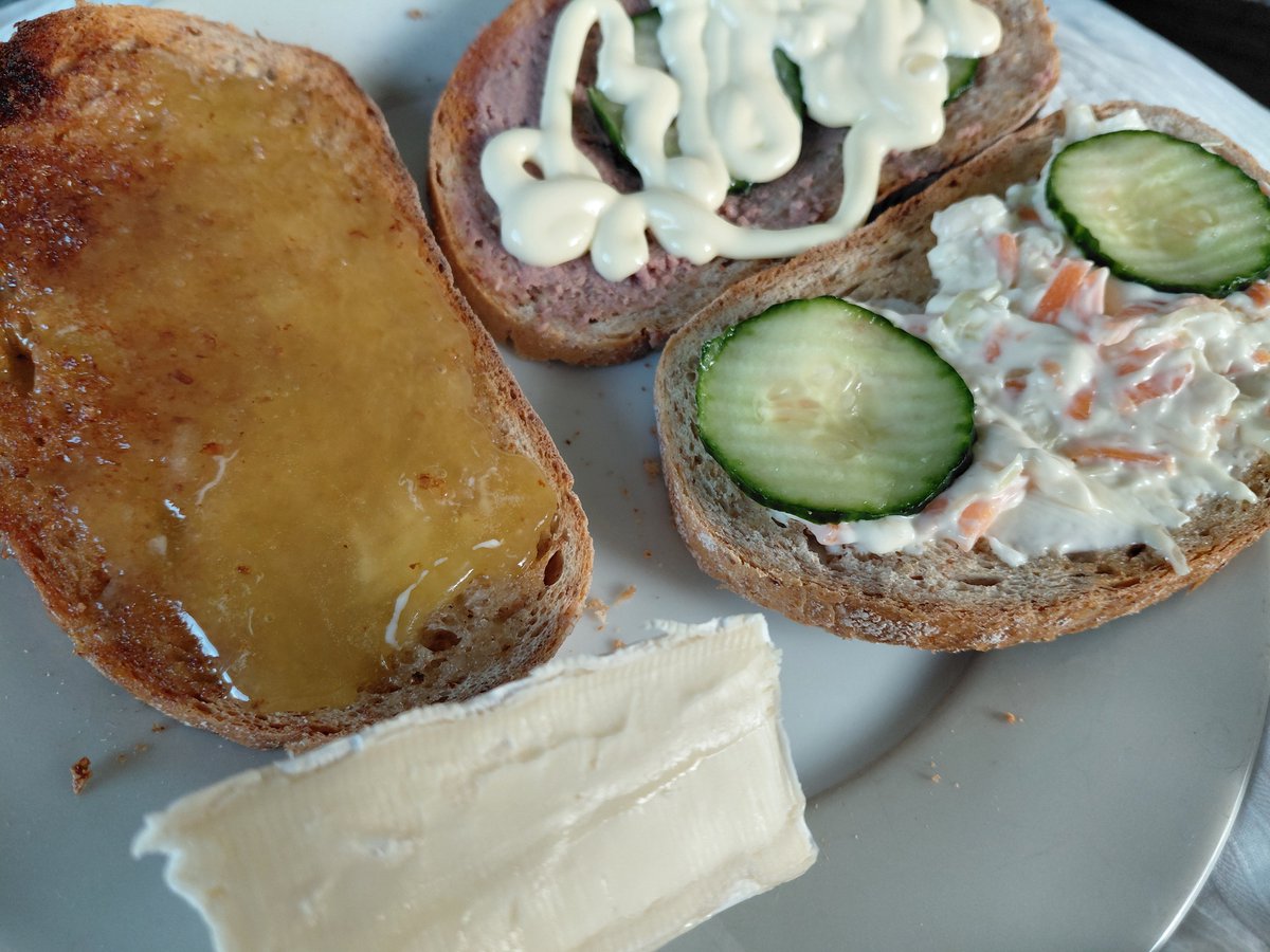 CirkleK1978's tweet photo. Norwegian breakfast and milk. 

They have stopped to produce the very nice product Sunda, so I have to use honey on the butter instead. https://t.co/b0C0WgczaP