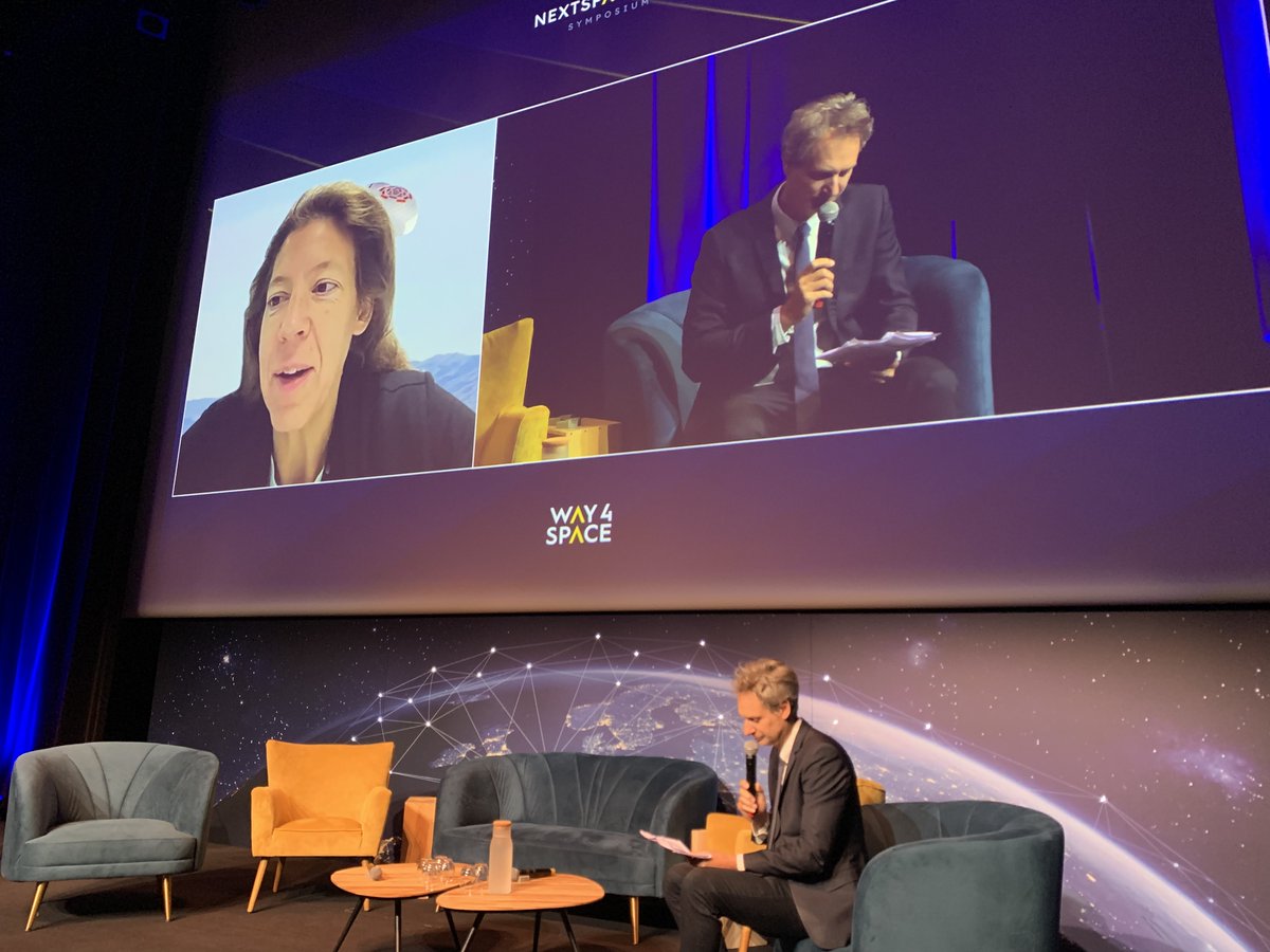 Ajmeunier's tweet photo. '#Nextspace' day 2. La capsule cargo #Nyx doit voler au plus tôt en 2028. Et après ?"« On fait rarement une capsule cargo pour s’arrêter au cargo.Le vol habité est au cœur de notre roadmap", rappelle @helenehuby CEO de @ExplorationTEC @Way4Space #NextSpace #Lachroniquespatiale https://t.co/4zf6sUY8Li