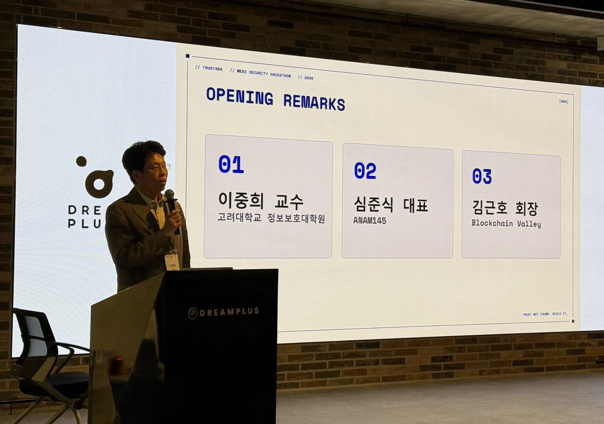 blockchainkor's tweet photo. TRUST404 2026 데모데이가
9월 29일 드림플러스 강남에서 열렸습니다.
17개 팀이 다섯 트랙에서 결과물을 발표했습니다.

🏆 수상팀입니다.
1위 SBT+ 'Block Notice'
2위 BV2 'Guardrail' (Aomi Execution Award)
3위 trustkit 'OCDL' (Ecosystem Innovation Award)
4위 TMI 'Off-Chase' (Technical Excellence Award)

함께한 15개 대학 블록체인 학회와
18개 파트너, 참가자 여러분 감사합니다.

주최 ANAM145 · 주관 블록체인밸리
#TRUST404 #Web3Security #KBW2026 #블록체인밸리