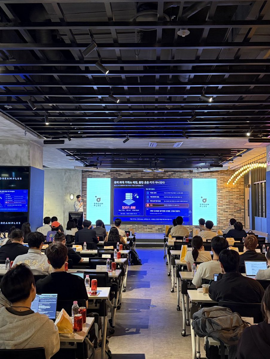 blockchainkor's tweet photo. TRUST404 2026 데모데이가
9월 29일 드림플러스 강남에서 열렸습니다.
17개 팀이 다섯 트랙에서 결과물을 발표했습니다.

🏆 수상팀입니다.
1위 SBT+ 'Block Notice'
2위 BV2 'Guardrail' (Aomi Execution Award)
3위 trustkit 'OCDL' (Ecosystem Innovation Award)
4위 TMI 'Off-Chase' (Technical Excellence Award)

함께한 15개 대학 블록체인 학회와
18개 파트너, 참가자 여러분 감사합니다.

주최 ANAM145 · 주관 블록체인밸리
#TRUST404 #Web3Security #KBW2026 #블록체인밸리
