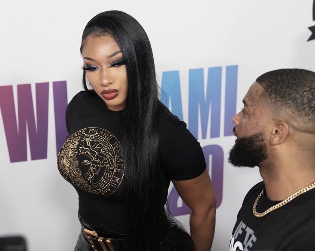 PARODYINDUSTRY's tweet photo. KYOMI IS BACK IN THE DATING WORLD, BUT SHE’S BEING MORE CAUTIOUS THIS TIME

Full Story here: https://t.co/B9oZit9uoW https://t.co/s6lQY5RiD3