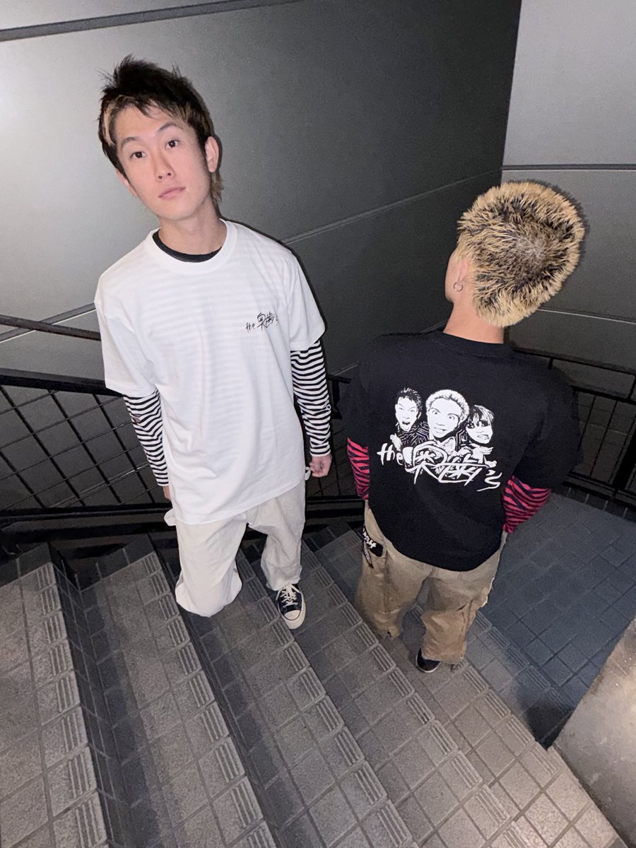 okuba_010101's tweet photo. ♦︎the奥歯’s Tシャツ 🆕
¥3,500
シュントMサイズ/ハルマLサイズ着用

♦︎ダメージボーダーロンT 🆕
¥5,000
ONE SIZE
※古着加工をしているため個体差があります

《model》
シュント/ ハルマ▶︎身長170cm
スタッフ▶︎身長156cm

先行物販 16:30-17:30 https://t.co/3iz2evnNhM