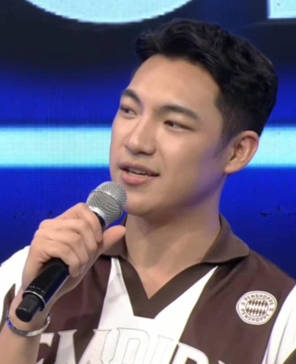 D_marianne23's tweet photo. Grabe yung face card!! Ang perfect!! Ang gwapo gwapoo mo D!!🥹❤️

#DARREN @Espanto2001
#ShowtimeOkayOctober https://t.co/NRByP9FbcU