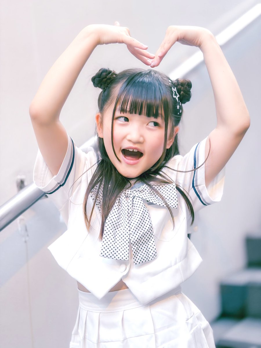 u_z_chan's tweet photo. 来週土曜日は🎀
横浜ランドマークホールで
スターアイドルサミットさんに
出演させていただきます🎤
ういは横浜でのライブは初✨
指名入場特典もある...!?😍
とのことなので
ぜひチケット買って待っててね💓
#LexarioR #ひよこのういング #モニベル https://t.co/aD5SUDcv8M