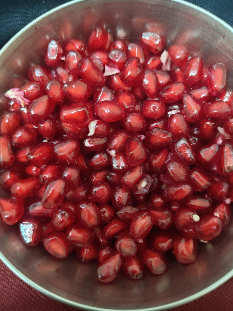 PrinkuSpeakss's tweet photo. Almonds for strength, anaar for sweetness, and double the love growing inside. ❤️👶🏻👶🏻 
#TwinPregnancy 🤍🧿 https://t.co/U2e40meJtI
