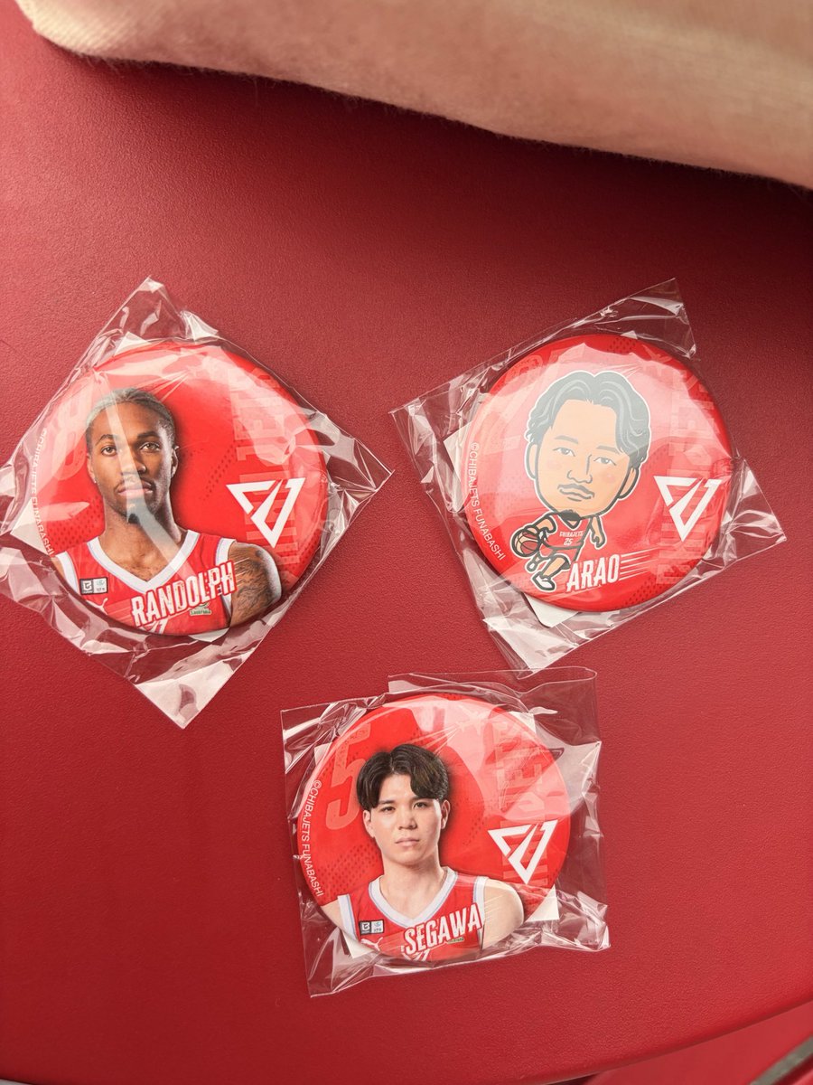 pokeyring's tweet photo. 千葉ジェッツ　ガチャガチャ

譲：瀬川（実写）・ランドルフ（実写）・荒尾（イラスト）
求：佐藤（実写・イラストどちらでも）

お気軽にお声がけください！ https://t.co/AXu2VaLdac