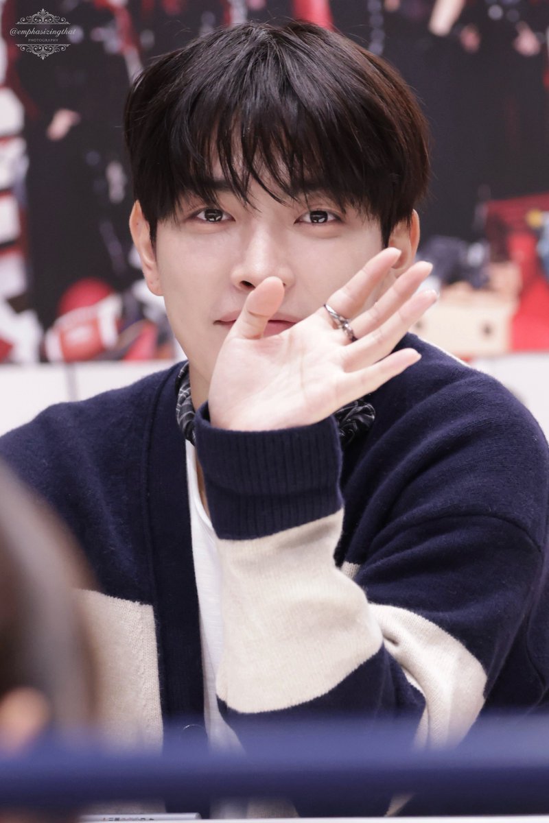 emphasizingthat's tweet photo. 261002 토교

오늘도 사랑해🐿️🤍

#ATEEZ #에이티즈 #HONGJOONG #홍중 https://t.co/2BB9zu5gAg