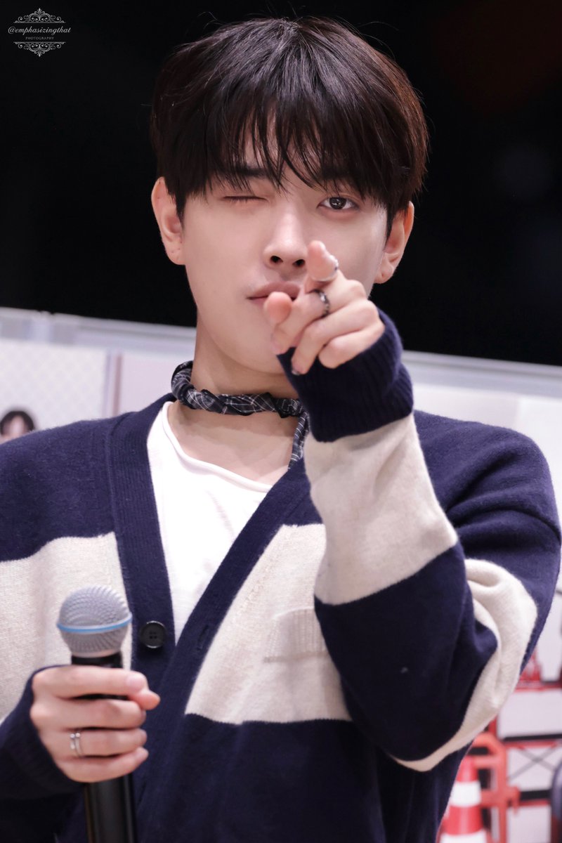 emphasizingthat's tweet photo. 261002 토교

오늘도 사랑해🐿️🤍

#ATEEZ #에이티즈 #HONGJOONG #홍중 https://t.co/2BB9zu5gAg