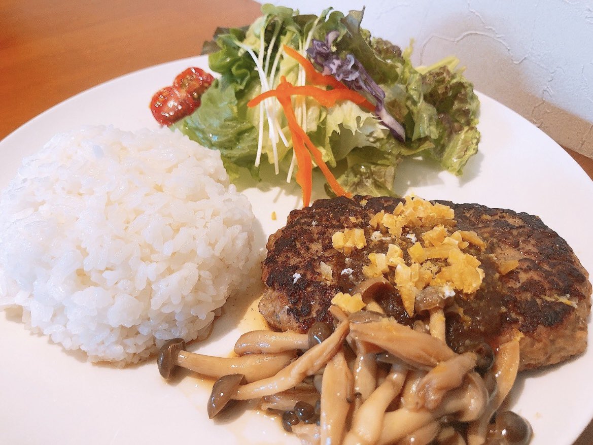 pastacresson's tweet photo. 続いて10/3(土)のランチメニューはこちら↓

お出かけ前の腹ごしらえはぜひ柴崎駅前クレソンでどうぞ🎶

ケーキやフレンチトーストなど、
各種デザートもご用意あります🍰🍨

皆さまのご来店をお待ちしております👋😋 https://t.co/avSy1C5Hp2
