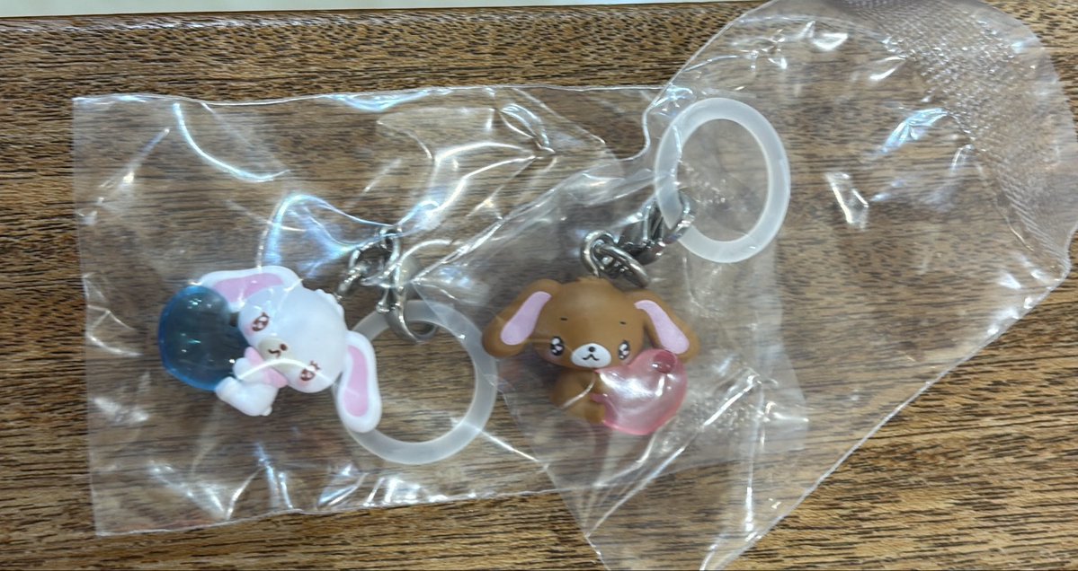 astmhsi's tweet photo. 【交換】サンリオ キャラクターズ エモきゅん2 
えもきゅん めじるしアクセサリー

【譲】しろうさ くろうさ
【求】ハローキティ ポムポムプリン
コロコロクリリン

いずれの交換 又は 定価➕送料

※郵送交換はまとめての方を優先させていただきます。

よろしくお願いいたします。 https://t.co/sBPR9aYHOd