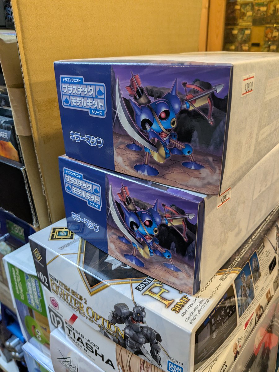 tasc0820's tweet photo. ドラゴンクエスト
キラーマシン プラモ販売中！
鳥山先生を感じれる兵士のプラモもあります。

JR蒲田駅近くのtakchanです。 https://t.co/jtB6Cvp77w