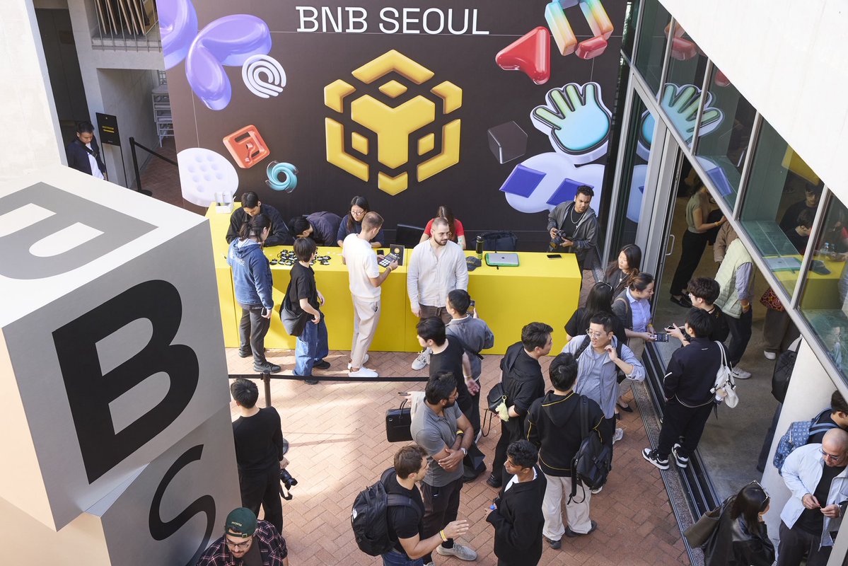 BNBCHAIN's tweet photo. BNB Seoul officially begins 🔥

Come meet your favourite builders and traders 

Follow this thread for live updates 🧵👇 https://t.co/6rv9FCJh7m