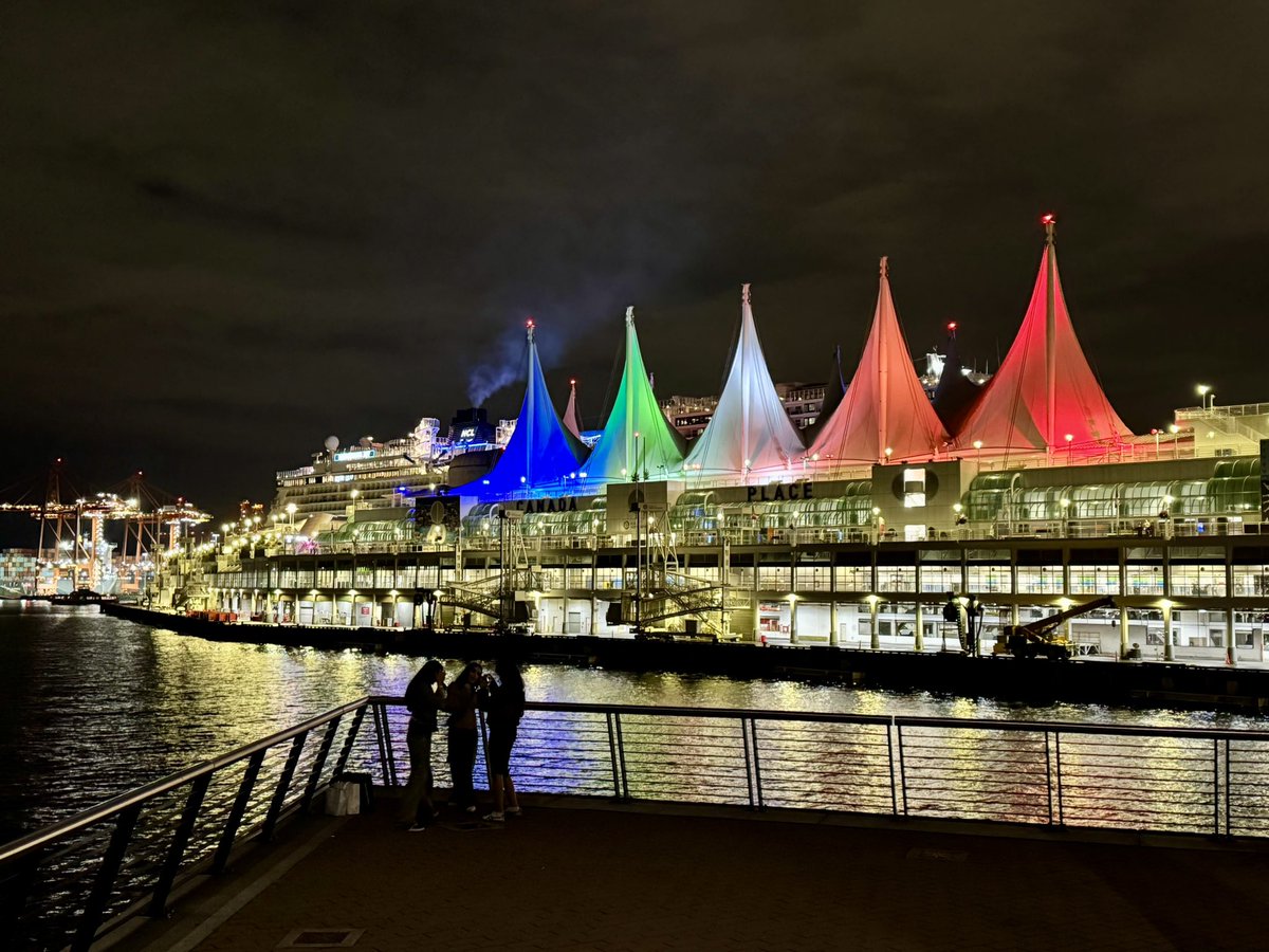 Kent_YVR's tweet photo. Another massive cruise ship in the last few days of @PortVancouver ‘26 season. @CruiseNorwegian - Norwegian Joy leaving overnight for Los Angeles 😎 167725 Tons https://t.co/Zf8a2x7dRK