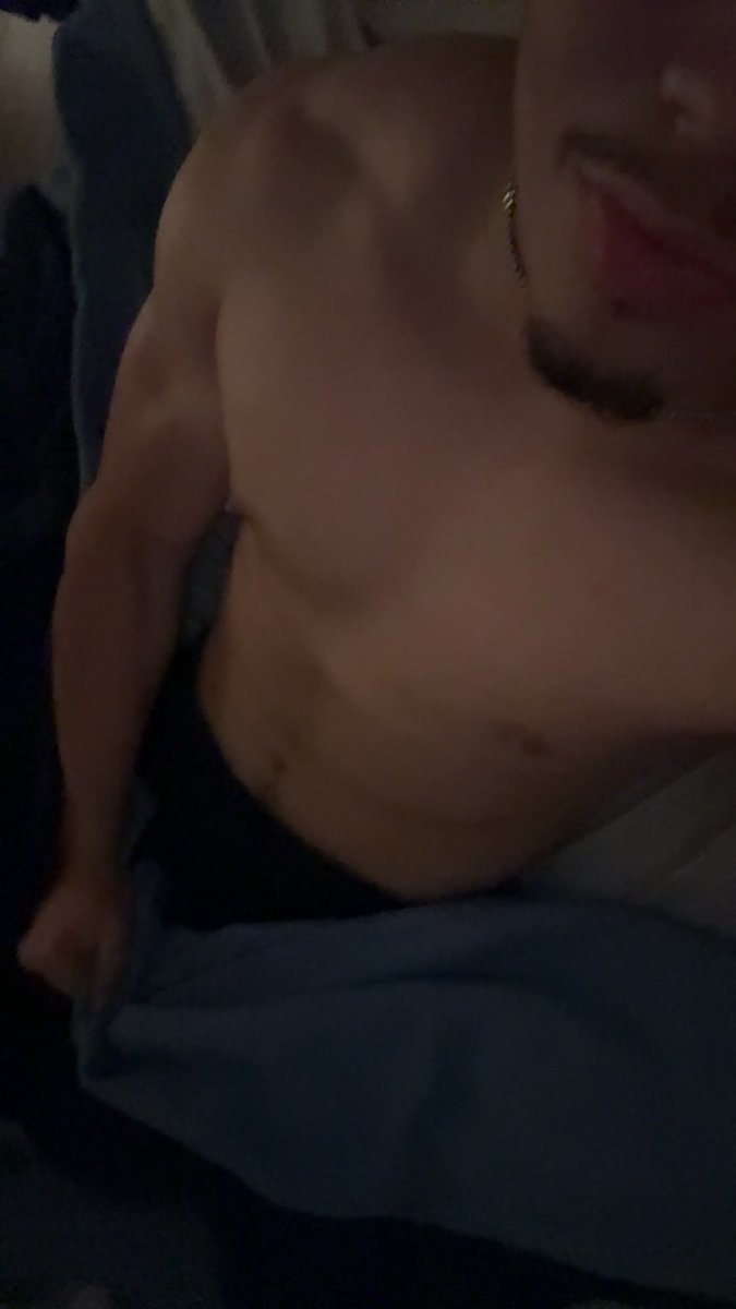 Isaac0953365942's tweet photo. come lay next to me😉

#ie #la #latino #gym https://t.co/yVxWqRAR3h