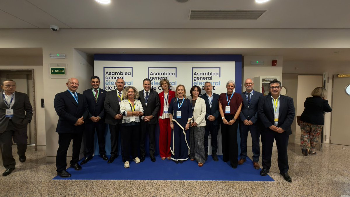 CEOE_Teruel's tweet photo. Ayer se celebró en Madrid la Asamblea General Electoral de CEOE en la que participamos desde CEOE Teruel junto a representantes empresariales de todo el país.
Durante la Asamblea, Antonio Garamendi fue reelegido presidente de CEOE para los próximos cuatro años.
#CEOETeruel #CEOE https://t.co/0tuTz4WKzC