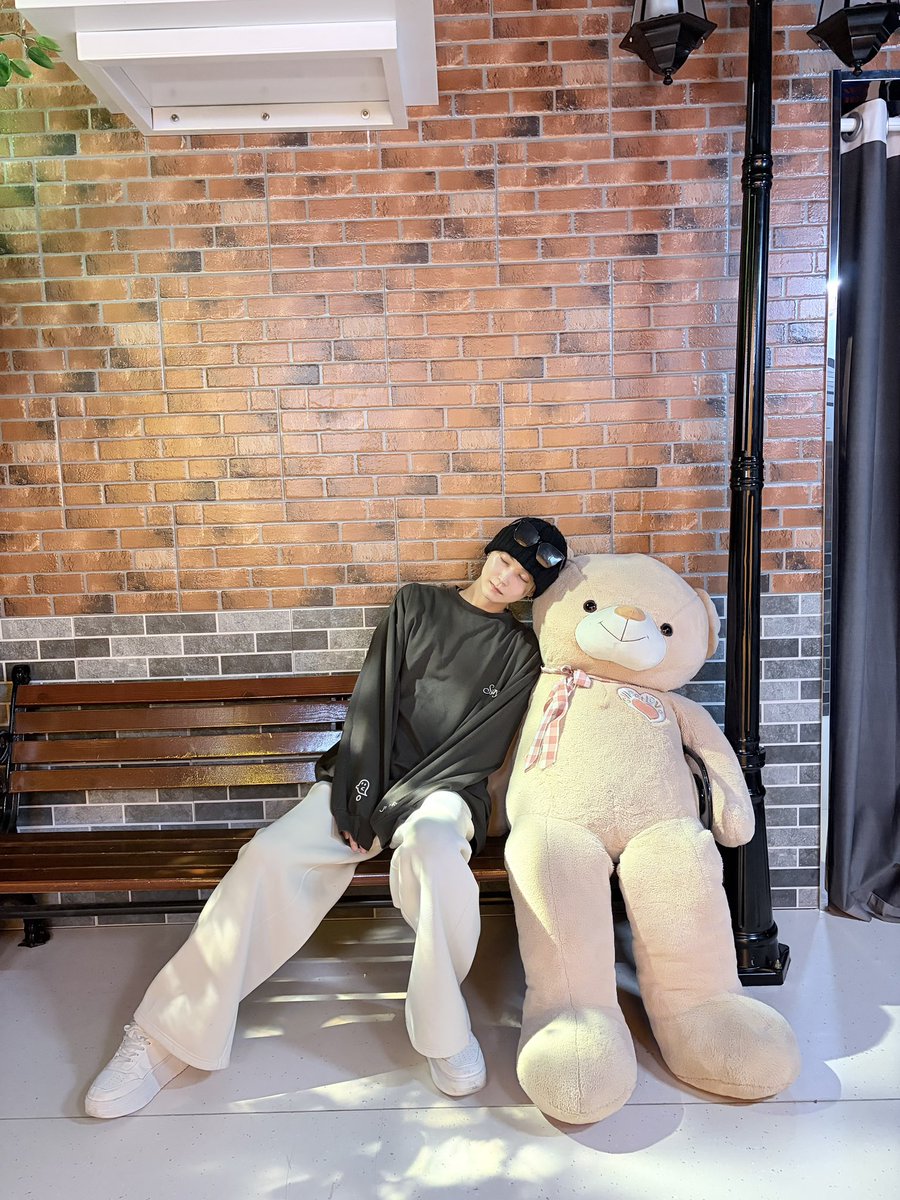 ryusei_topdandy's tweet photo. タイで面白い所行って来た。🇹🇭

#山田涼介
#Ryousukeのいんすた
#AreYouRedy
#RED
#バンコク
#タイ https://t.co/HnAIVSD9Qa