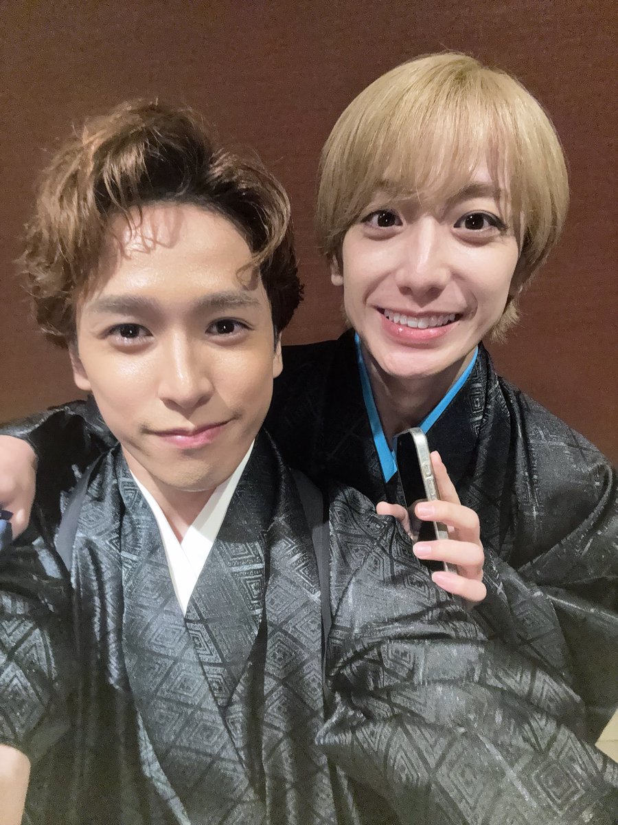 gingastar1125's tweet photo. ＃刀ステ 十周年特別企画　
配信番組＜舞台『刀剣乱舞』感謝の宴＞
に出演させていただきました！！🐯🐯

改めて 歴史あるこの作品に参加でき
とても幸せだなと実感しましたぁ！！！

撮影とても楽しかったです！！

https://t.co/7hfH6QtpHE https://t.co/BsNtysa4xK