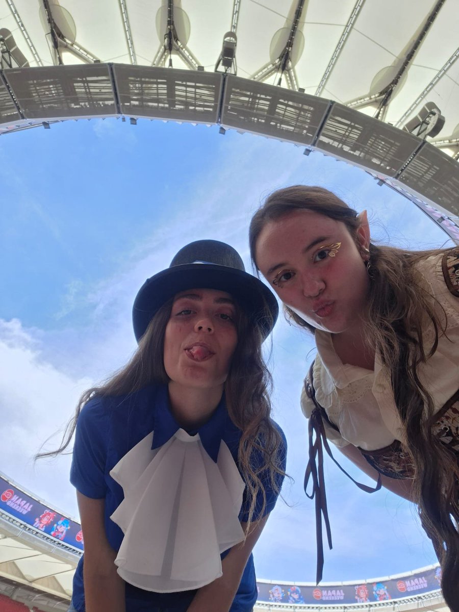 lorenatg_'s tweet photo. subo las fotitos del cosplay de sabo para la japan de madrid de este año #japanweekend como siempre bien acompañada de maría 💫🎐💞🏴‍☠️ https://t.co/jItNyl6YZD