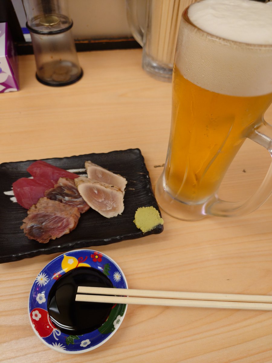 hayabusafuji's tweet photo. 前はこんな立ち飲みでも安くて美味かったのになあ https://t.co/pnygW07jSs