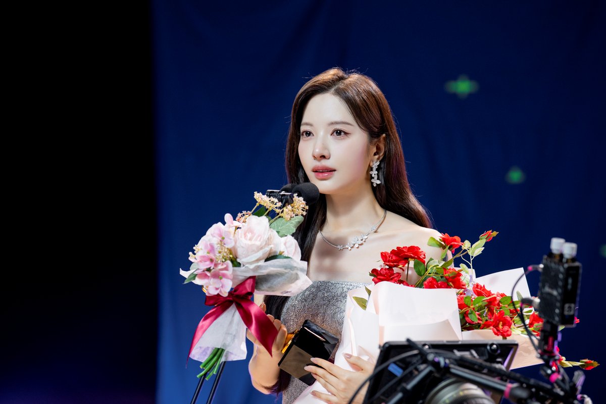 kkbyss_official's tweet photo. [#NEWS]
‘너에게 다이브’ 김지연, 다채로운 촬영 현장 포착
📰 https://t.co/nqKyTT7s92

#김지연 #KimJiYeon
#너에게다이브 #DiveIntoYou
#윤하나 https://t.co/0CJa0OxpIi