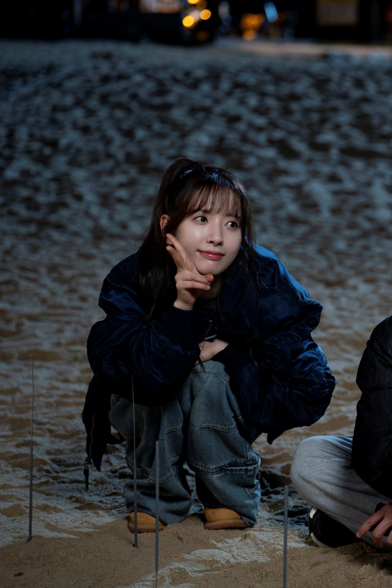 kkbyss_official's tweet photo. [#NEWS]
‘너에게 다이브’ 김지연, 다채로운 촬영 현장 포착
📰 https://t.co/nqKyTT7s92

#김지연 #KimJiYeon
#너에게다이브 #DiveIntoYou
#윤하나 https://t.co/0CJa0OxpIi