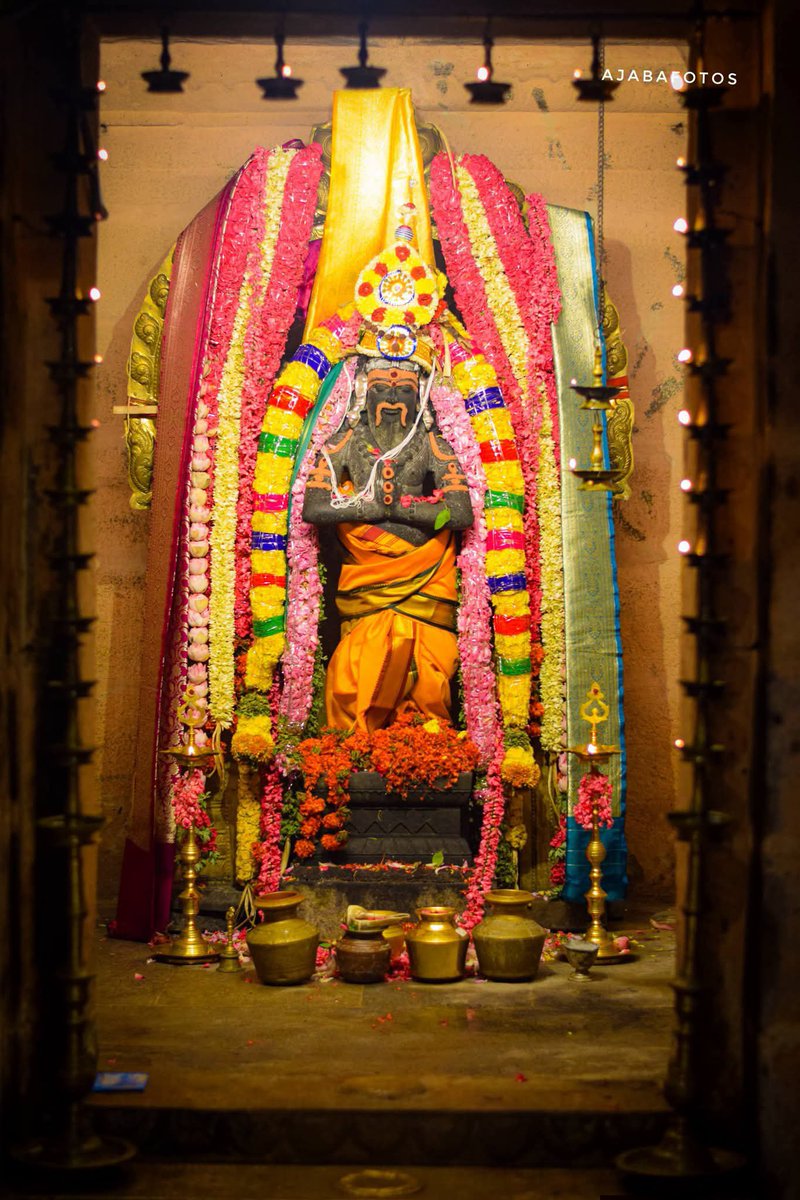 MSivaRajan7's tweet photo. #நந்தனார்_குருபூஜை

சிதம்பரம் திரு செங்கட்டான் தெருவில் அமைந்துள்ள 
ஸ்ரீ நந்தனார் பெருமான் ஆலயத்தில் திருநாளைப் போவார் நாயனார் குருபூஜை மிகச் சிறப்பாக நடைபெற்றது.

#திருச்சிற்றம்பலம் https://t.co/5sKLQBhCEX