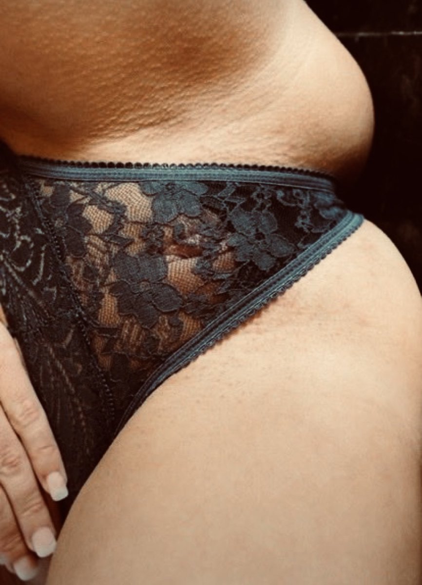 Arieltoys69's tweet photo. Bon vendredi mes amours 😘 https://t.co/5fmQCYKtY4