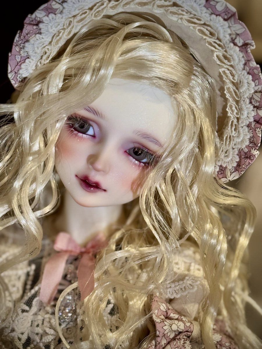 bonehollowroad's tweet photo. SD13 女の子 ホワイト エリザベス
メイク Safia 
ドレス みなみなみ

#SDエリザベス　#天使の窓 https://t.co/TCrouMptbz