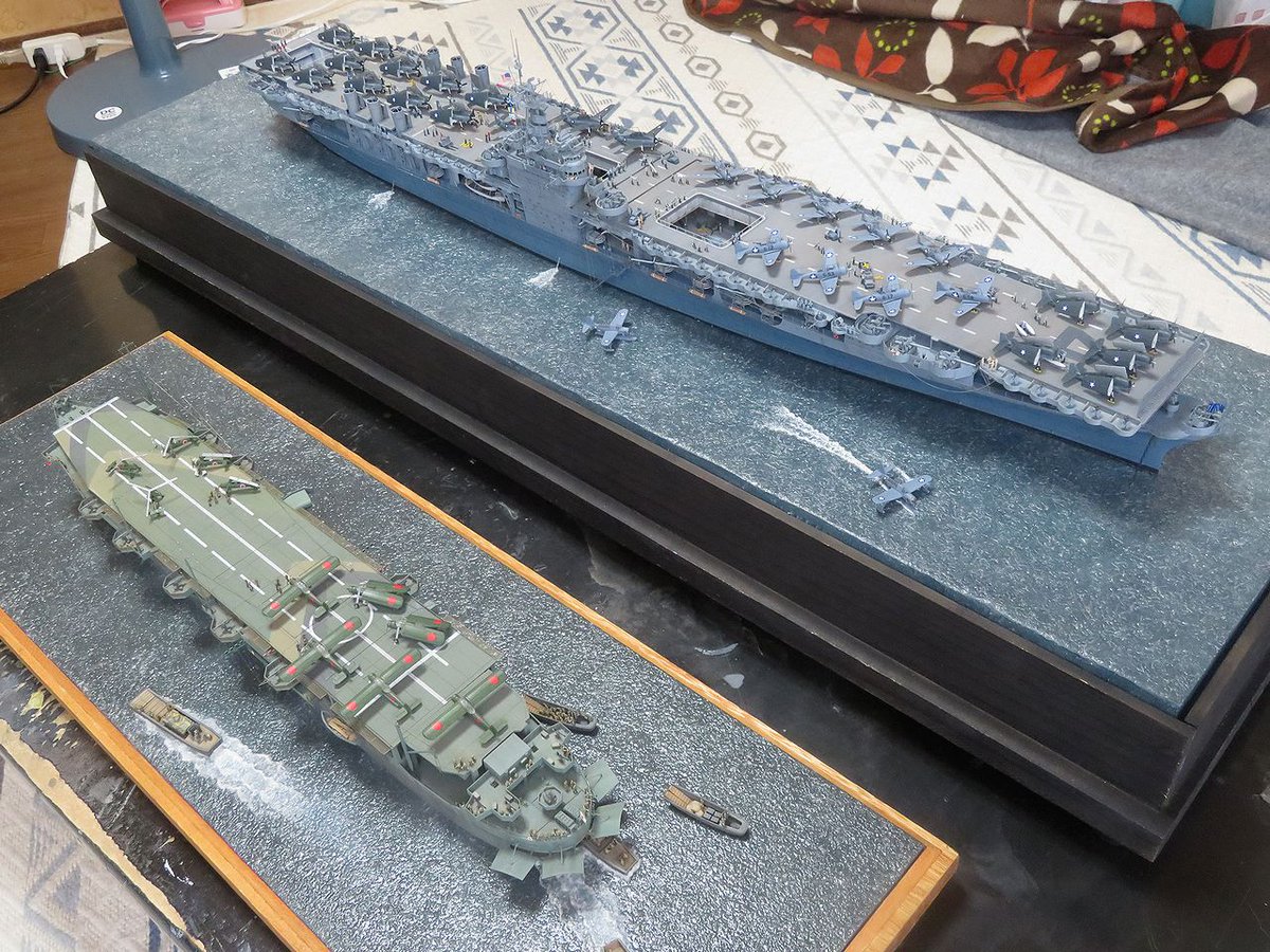 toshiro_ak84613's tweet photo. 第１３回「艦船模型合同展示会」
展示作品最終チェック。

脱落部品無し。張線などの捻じれ、弛み無し。

展示作品は
1/350　空母「レンジャー」
1/350　空母「瑞鶴」
1/350　特殊船「熊野丸」

作品は二日間とも展示しますが、私本人は連休出来ない仕事上の都合のため３日（土）のみ会場参加です。 https://t.co/A2oql5Xjpr