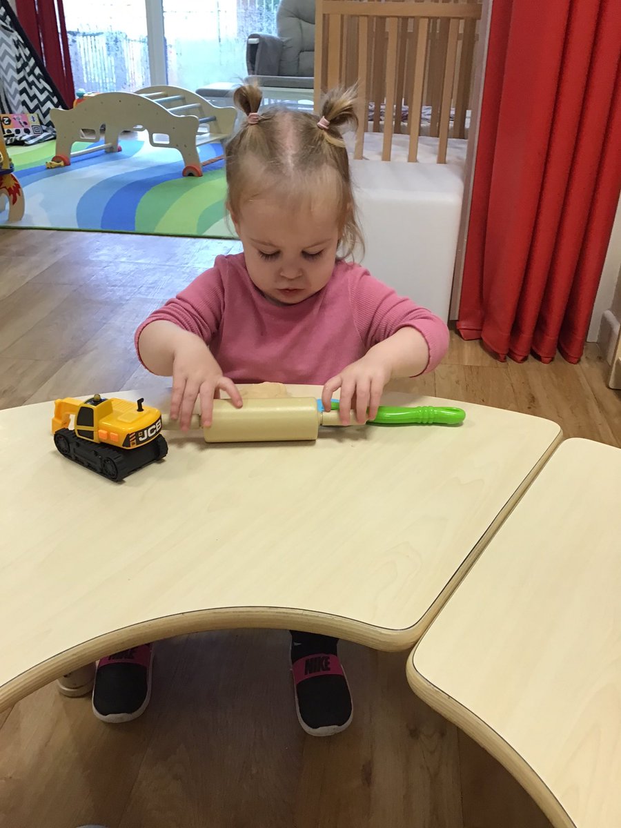 KincraigBabyRoo's tweet photo. On Wednesday we enjoyed using the diggers to make tracks in the play dough, we also used the cutters to make marks and we were very good at using our listening ears to follow simple instructions when she was asked to prod and poke the play dough. 🚜 #PD #EAD https://t.co/5w7ADIjJ1t