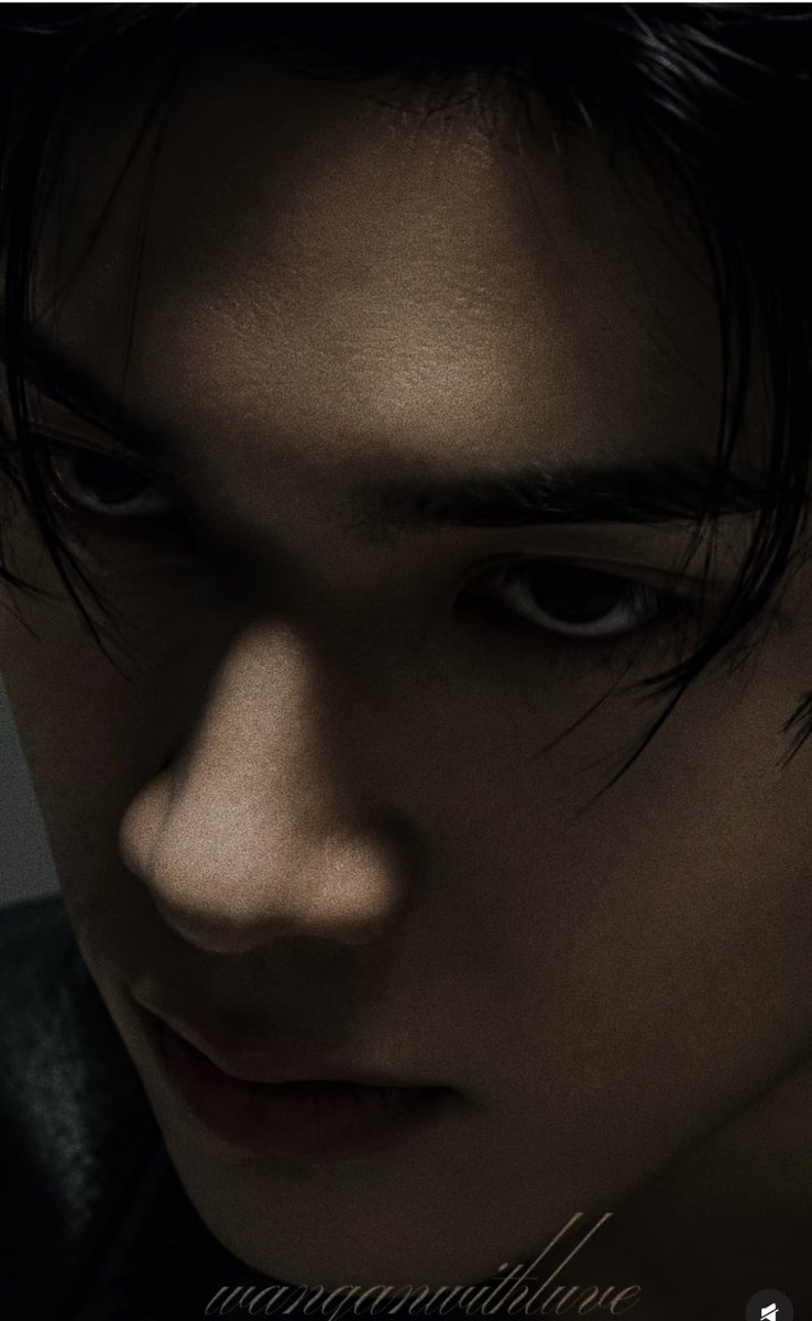 maiii_ieee's tweet photo. Bê cái thần thái này đi show tối nay tại Paris Fashion Week là con này ngất nhé Yoonsik ơiiiii

WELCOME KIM YOON SIK TO PARIS

#YOONSIKPFWSS27
#KIMYOONSIKINPARIS https://t.co/mLqZkIdXy0