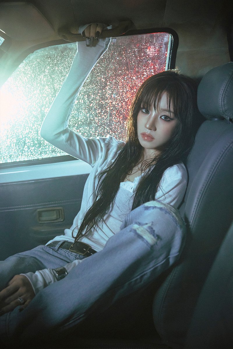 official_i_dle's tweet photo. YUQI 2nd Mini Album [二十七 (27)] Concept Image 3

2026.10.08. 12PM (CST)
2026.10.08. 1PM (KST)

#아이들 #idle
#우기 #YUQI
#二十七 https://t.co/WUcK3KQYeQ